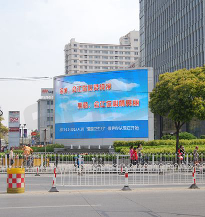 莘庄龙之梦室外全彩屏革新