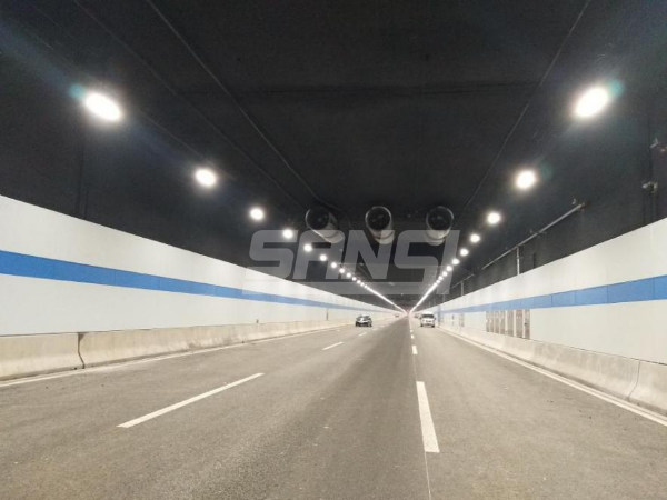三思承建沿江通道越江地道照明