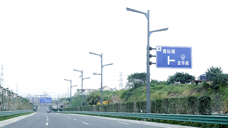 金义中间小道通车,三思聪明综合杆,途径照明体系计划,点亮23千米聪明公路