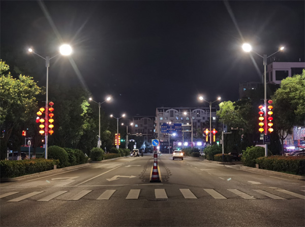 三思助力城阳区主城区路灯节能革新工程