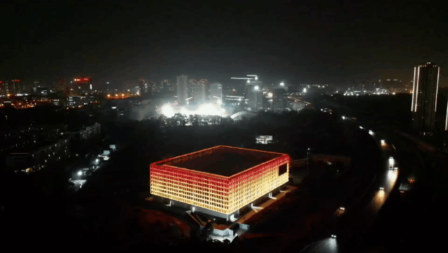 新看点,成都城东,体育公园,优游,泛光,显现计划