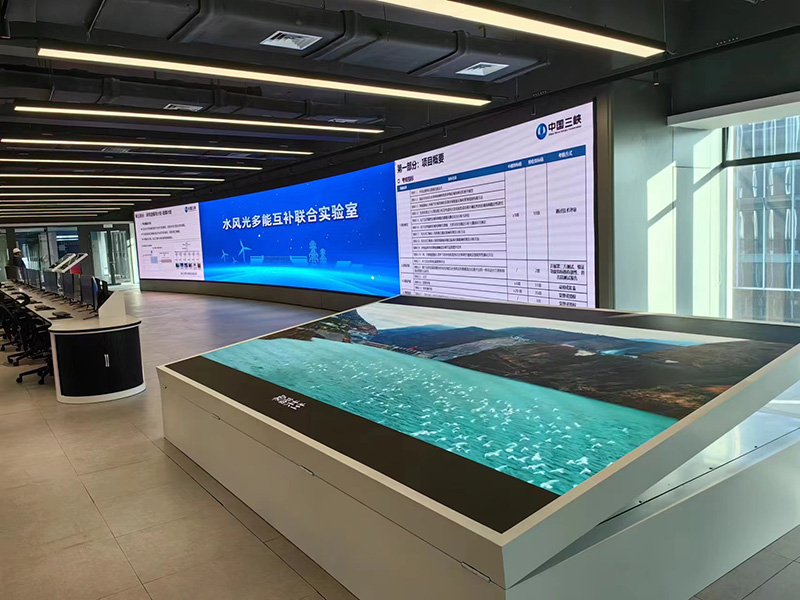 小间距LED显现屏,高清细致画面,制霸者
