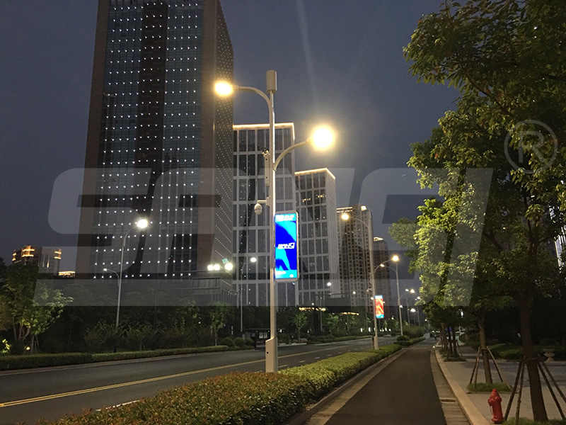途径宁静,再晋升,智能调光,路灯,笼盖,骨干道