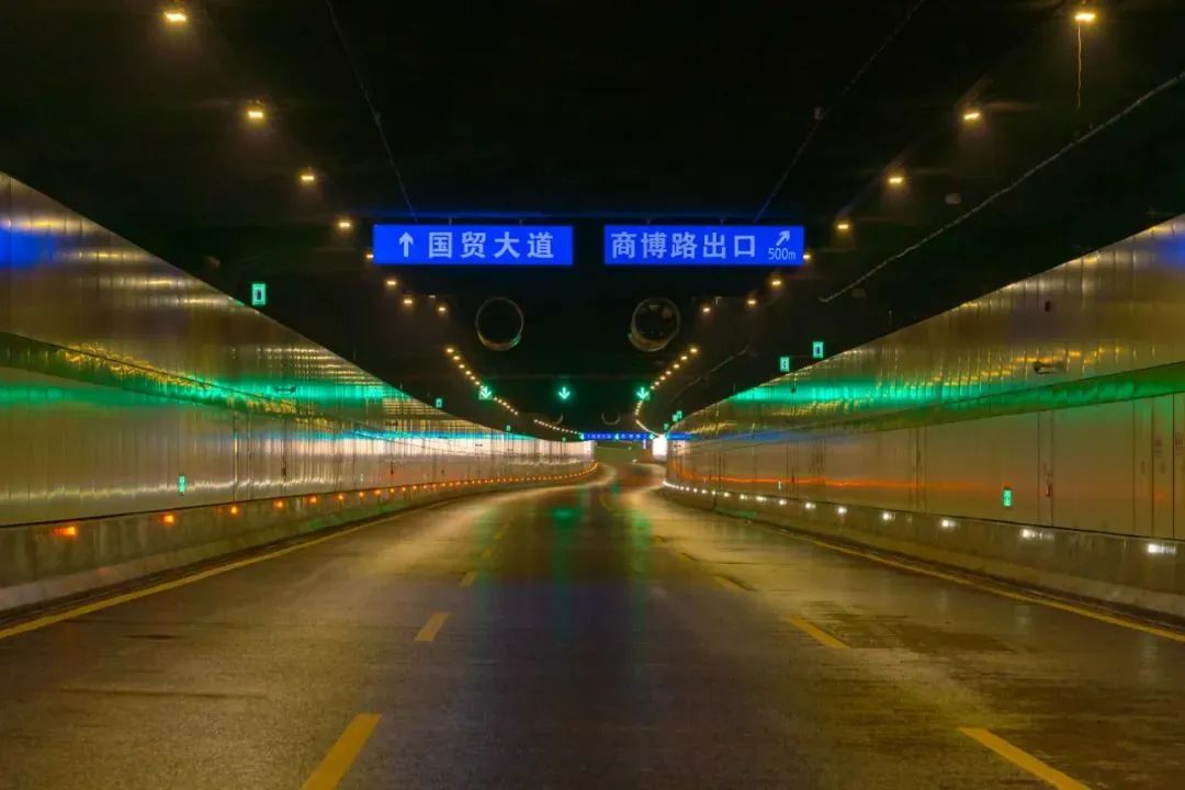 地道照明,地道工程,LED地道灯,途径照明,聪明路灯