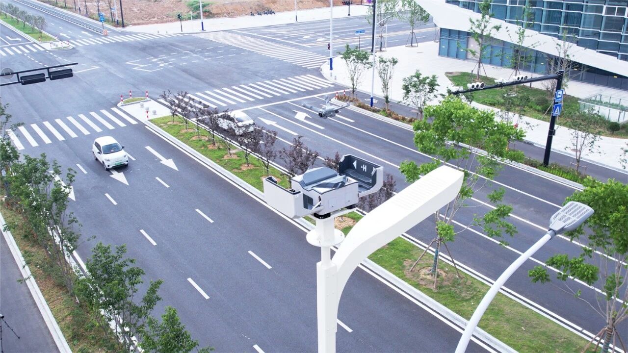 三思,开源鸿蒙,计谋签约,开启,千行百业,数智化,国产化,共建之路